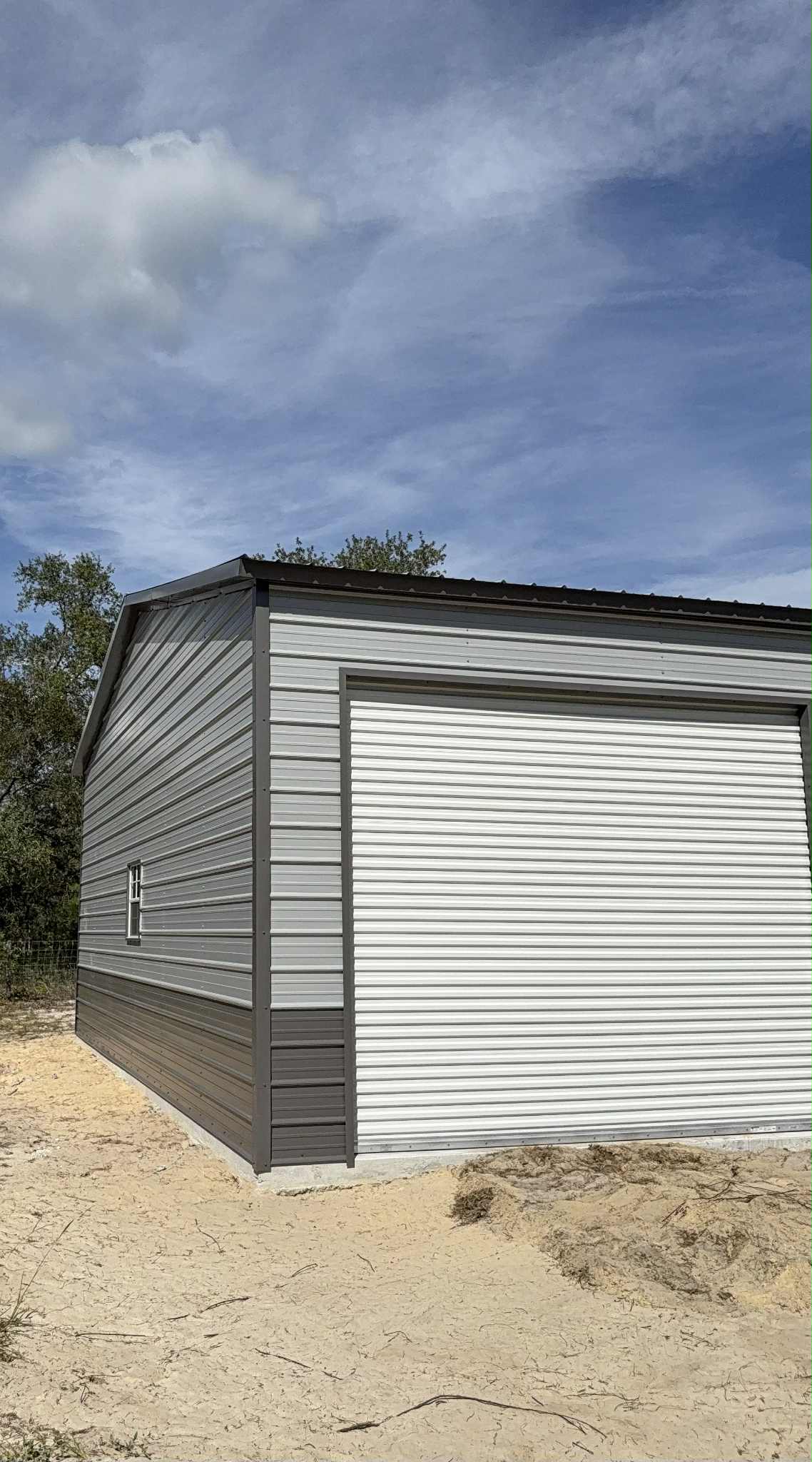 Metal building corner detail