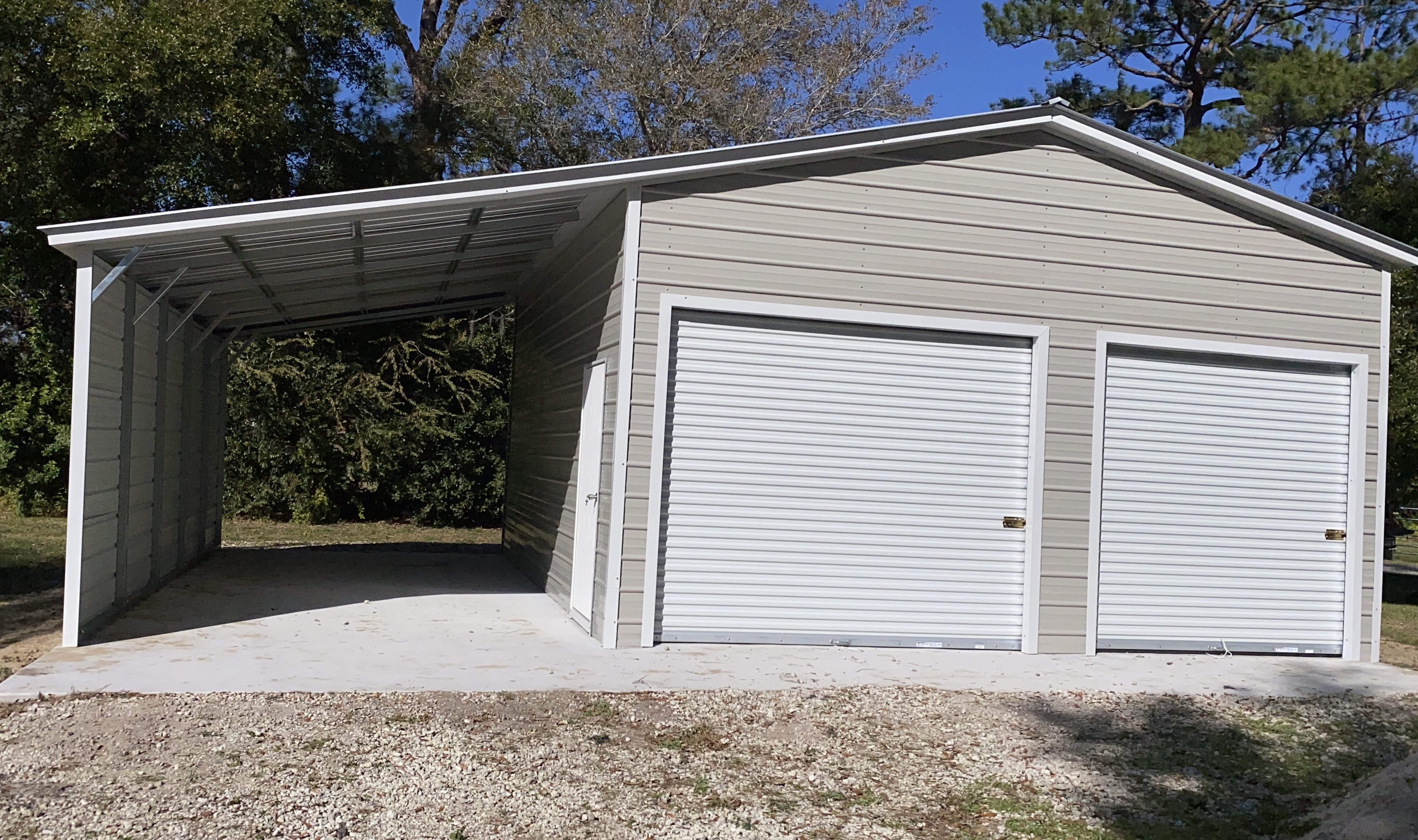 Double garage with carport extension