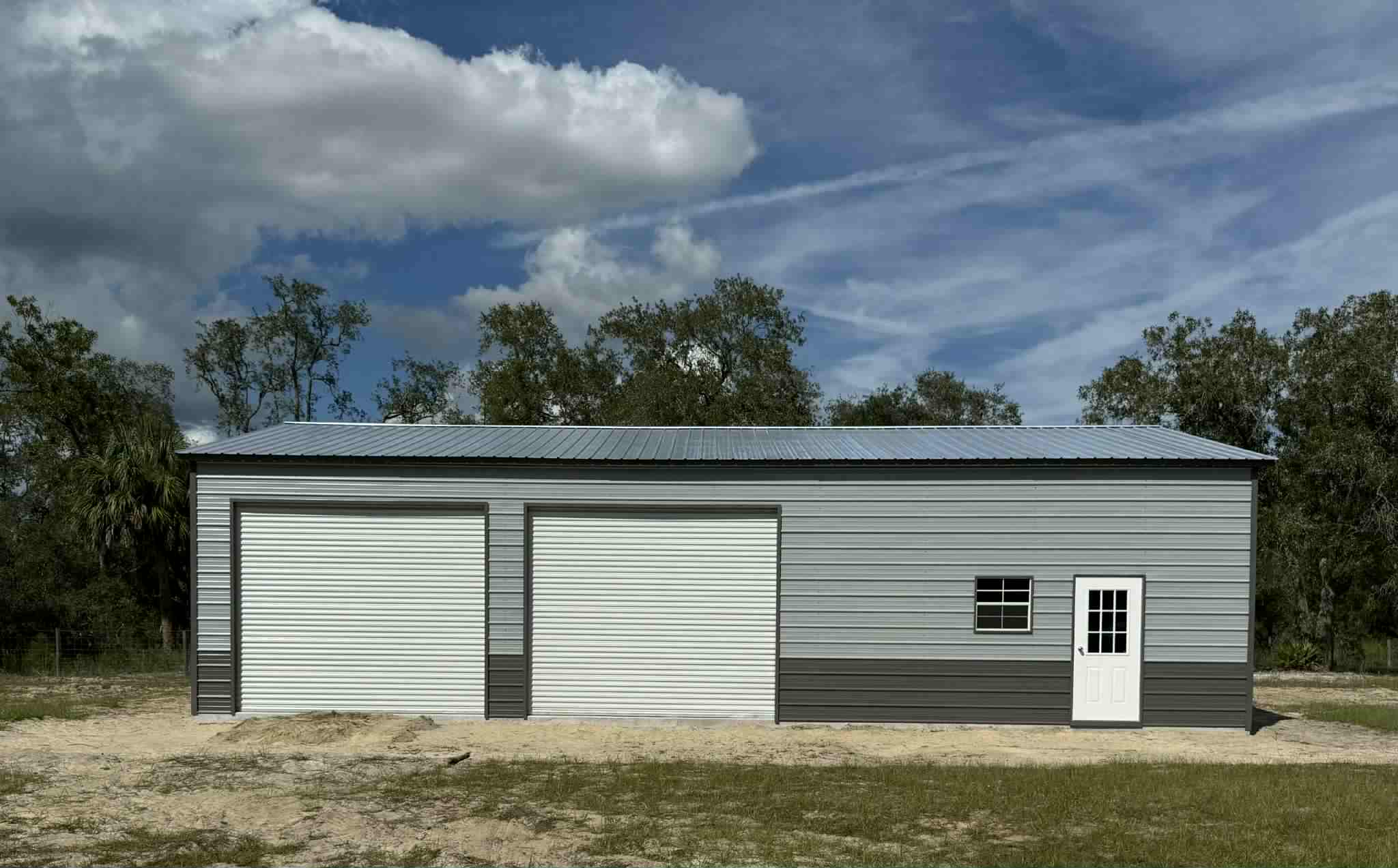 Metal building with side entry